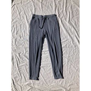 Aritzia Babaton The Group Leisure High 
